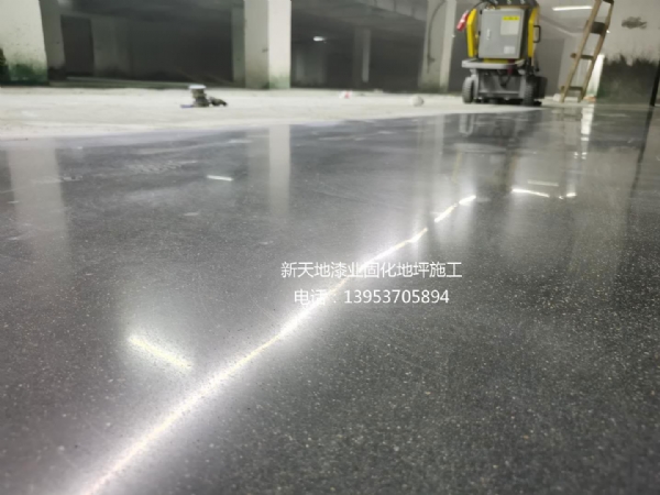 車庫地坪漆施工方案和價(jià)格？